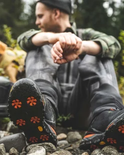 Studs & Cleats|Simms Fishing G4 PRO™ Powerlock Cleats - TPR Simms Orange