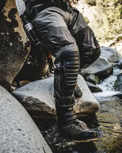 Waders|Stockingfoot Waders|Simms Fishing Men's Confluence Stockingfoot Waders Graphite