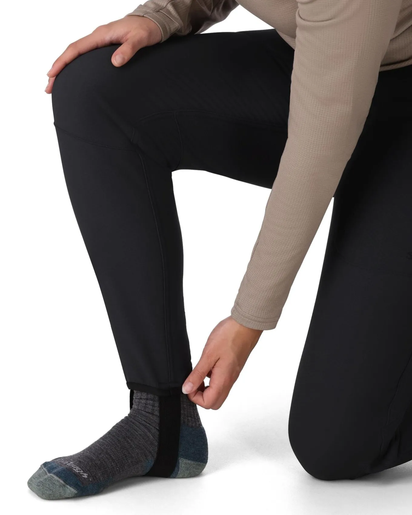 Lifestyle|Base Layers|Simms Fishing Women's Strata 330 Midlayer Bottom Black